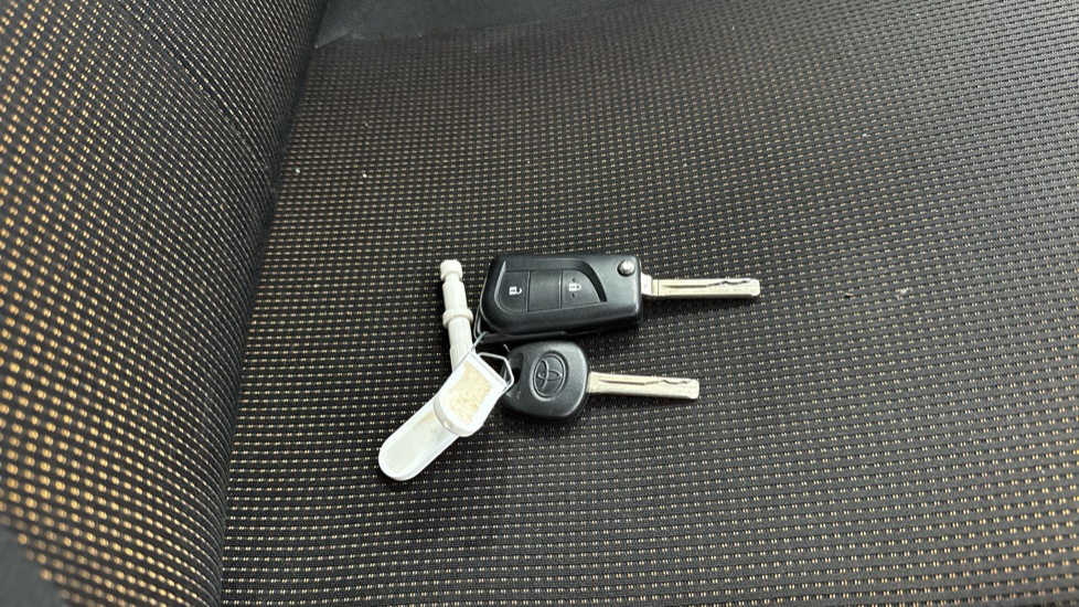 Toyota Aygo 1.0 VVT-i JBL Edition 5dr Petrol Hatchback - Image 20