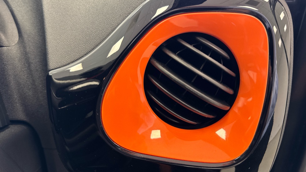 Toyota Aygo 1.0 VVT-i JBL Edition 5dr Petrol Hatchback - Image 22