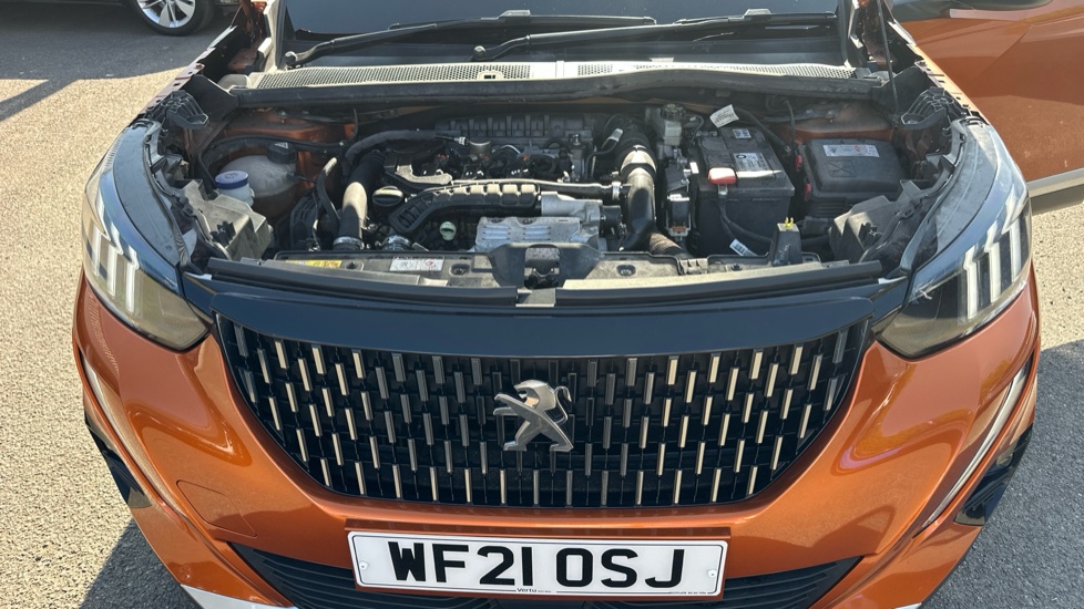 Peugeot 2008 1.2 PureTech 130 GT Premium 5dr Petrol Estate - Image 8