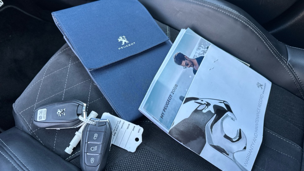 Peugeot 2008 1.2 PureTech 130 GT Premium 5dr Petrol Estate - Image 19