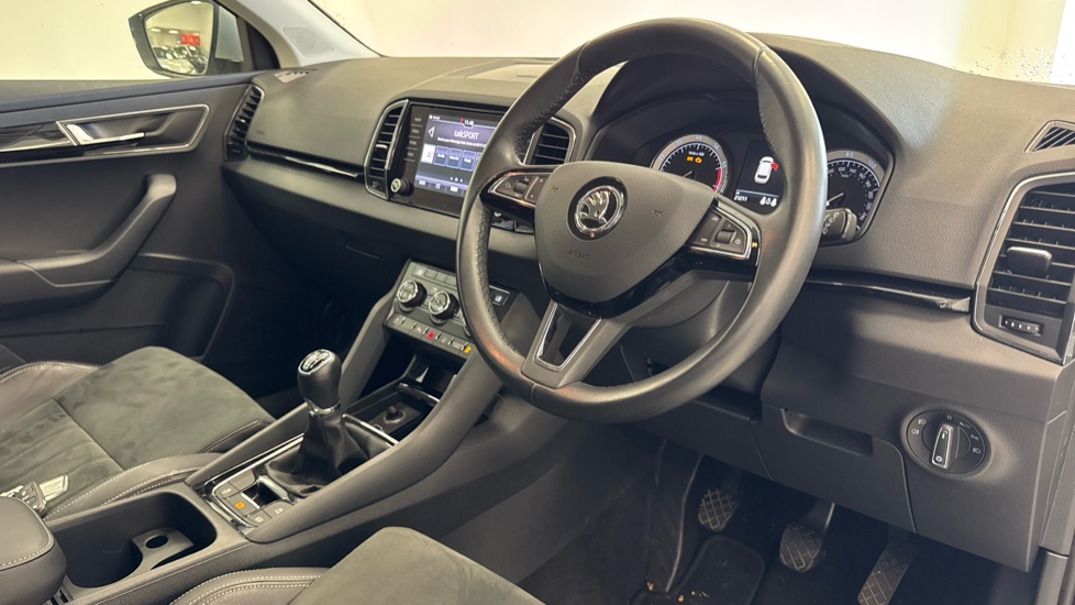 Skoda Karoq 1.5 TSI SE L 5dr Petrol Estate - Image 11