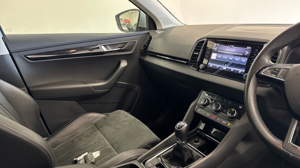 Skoda Karoq 1.5 TSI SE L 5dr Petrol Estate - Image 14