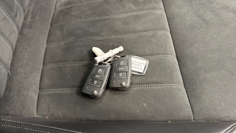 Skoda Karoq 1.5 TSI SE L 5dr Petrol Estate - Image 20