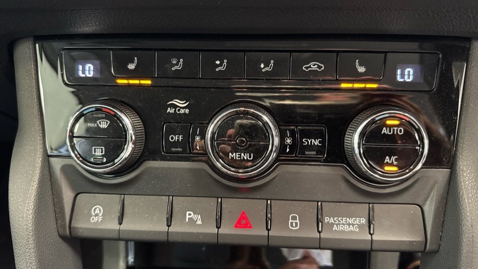 Skoda Karoq 1.5 TSI SE L 5dr Petrol Estate - Image 23