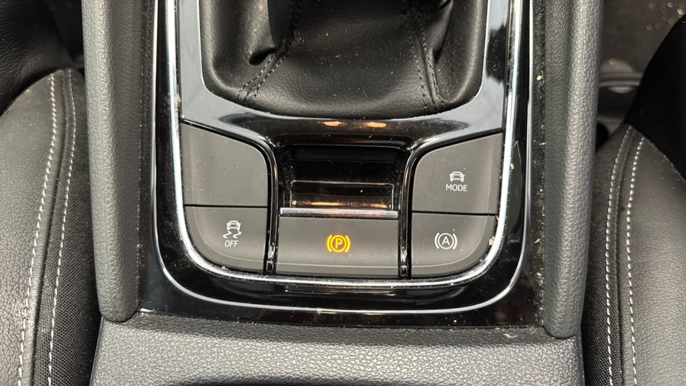 Skoda Karoq 1.5 TSI SE L 5dr Petrol Estate - Image 24