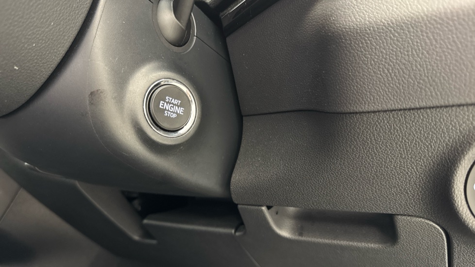 Skoda Karoq 1.5 TSI SE L 5dr Petrol Estate - Image 26