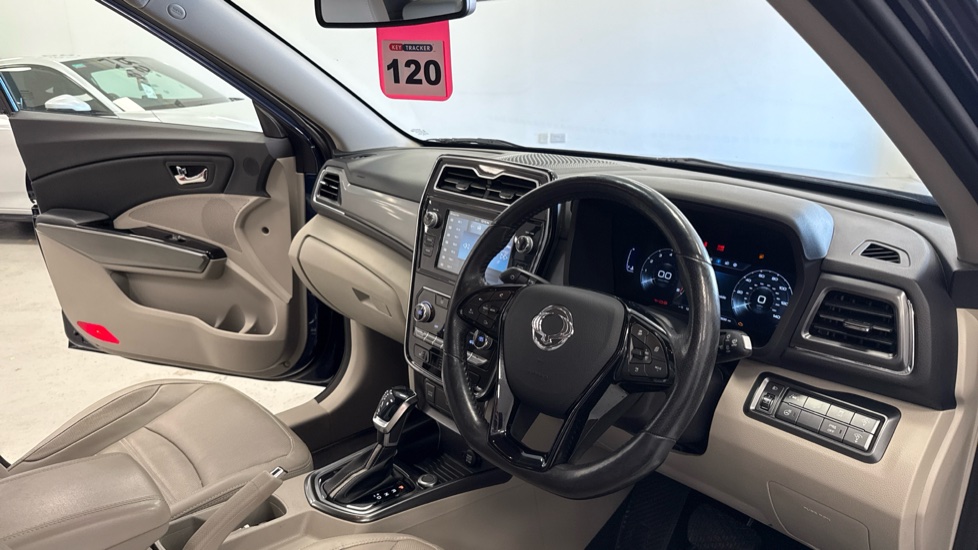 Ssangyong Tivoli 1.5P Ultimate Auto 5dr Petrol Hatchback - Image 11