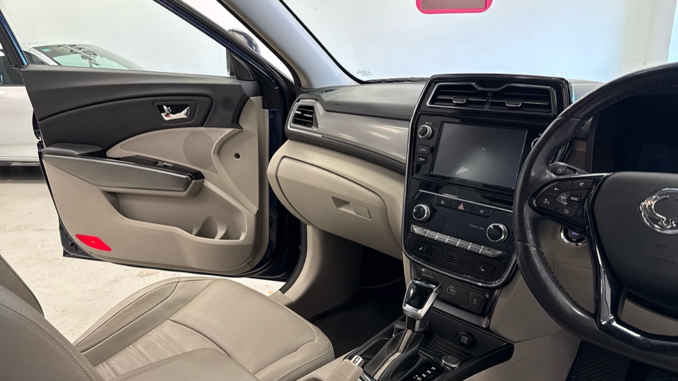 Ssangyong Tivoli 1.5P Ultimate Auto 5dr Petrol Hatchback - Image 14