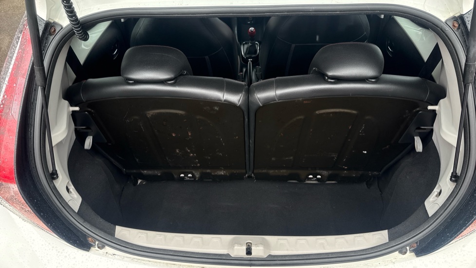 Toyota Aygo 1.0 VVT-i X-Claim 5dr Petrol Hatchback - Image 4
