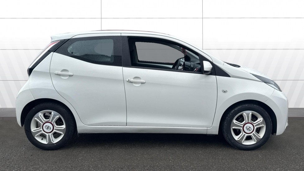 Toyota Aygo 1.0 VVT-i X-Claim 5dr Petrol Hatchback - Image 5
