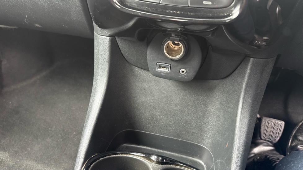 Toyota Aygo 1.0 VVT-i X-Claim 5dr Petrol Hatchback - Image 23