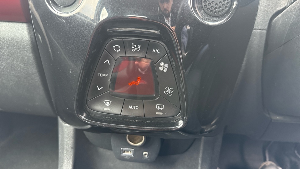 Toyota Aygo 1.0 VVT-i X-Claim 5dr Petrol Hatchback - Image 24