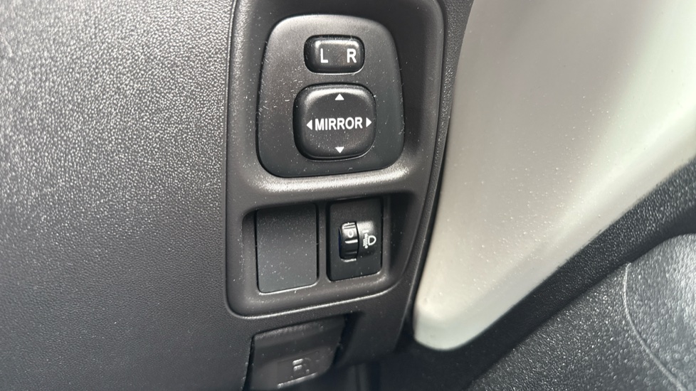 Toyota Aygo 1.0 VVT-i X-Claim 5dr Petrol Hatchback - Image 35
