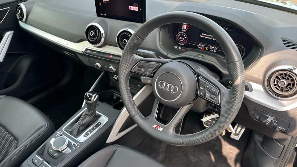Audi Q2 35 TFSI S Line 5dr S Tronic Petrol Estate - Image 11