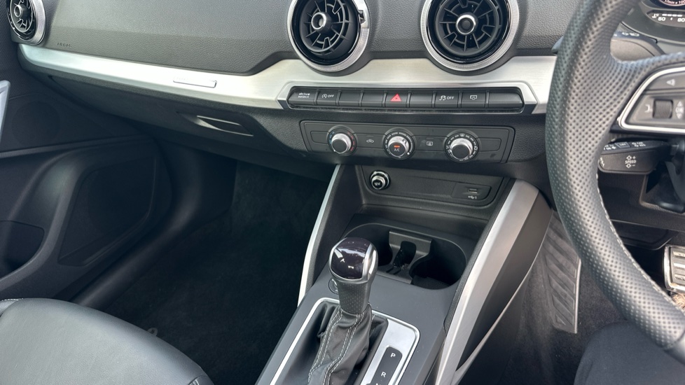 Audi Q2 35 TFSI S Line 5dr S Tronic Petrol Estate - Image 14