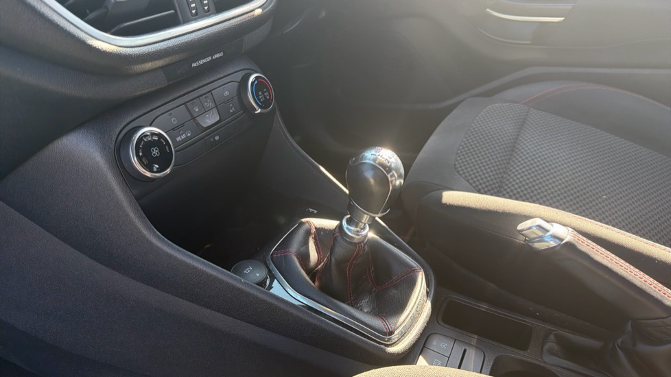 Ford Fiesta 1.0 EcoBoost 125 ST-Line Edition 5dr Petrol Hatchback - Image 13