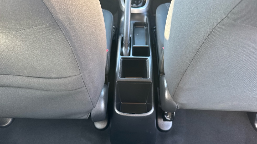 Honda Jazz 1.3 i-VTEC S 5dr Petrol Hatchback - Image 35
