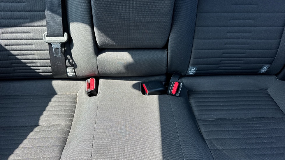 Toyota Auris 1.8 Hybrid Business Edition TSS 5dr CVT Hybrid Hatchback - Image 17