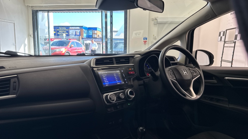 Honda Jazz 1.3 SE Navi 5dr Petrol Hatchback - Image 9