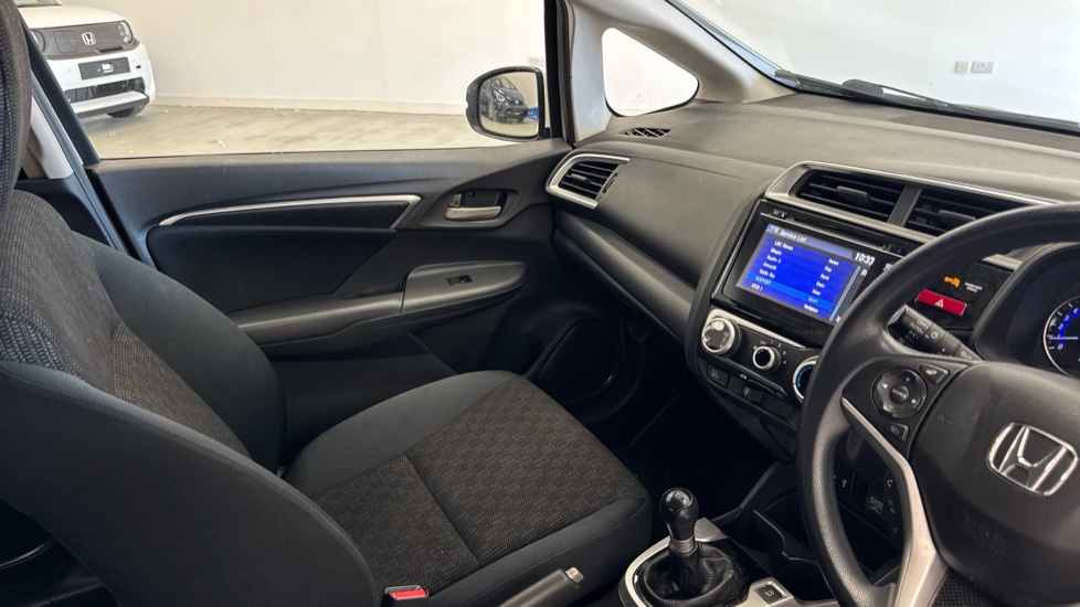 Honda Jazz 1.3 SE Navi 5dr Petrol Hatchback - Image 14