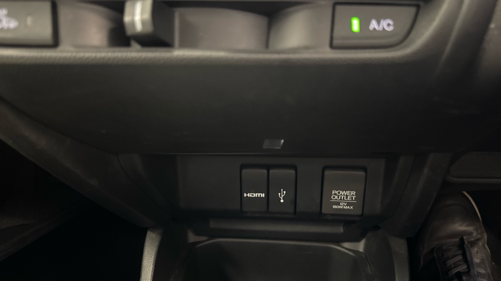 Honda Jazz 1.3 SE Navi 5dr Petrol Hatchback - Image 21