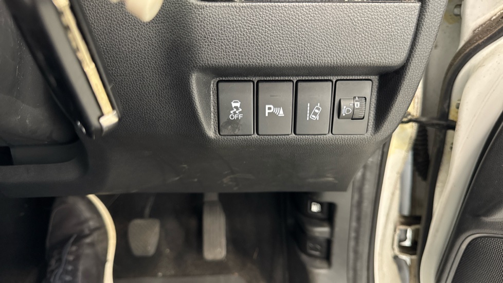 Honda Jazz 1.3 SE Navi 5dr Petrol Hatchback - Image 23