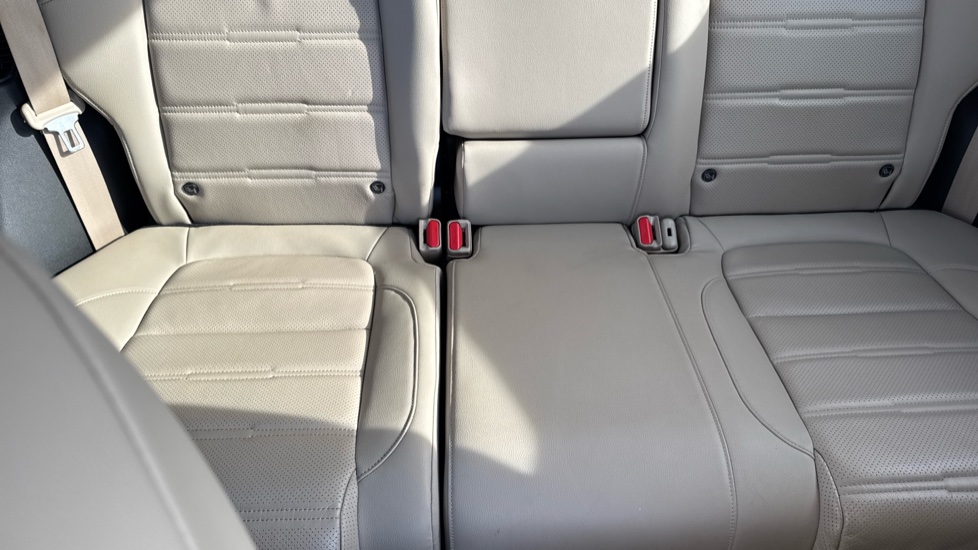 Honda CR-V 2.0 i-MMD Hybrid EX 5dr eCVT Hybrid Estate - Image 17