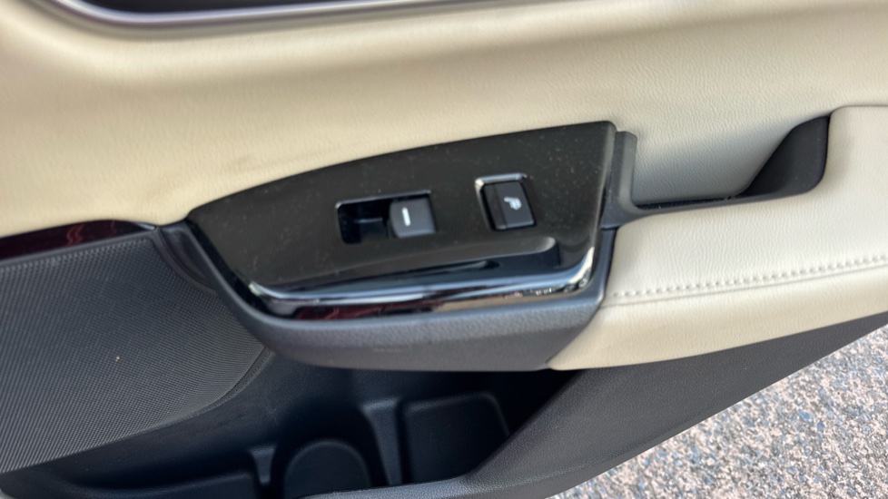 Honda CR-V 2.0 i-MMD Hybrid EX 5dr eCVT Hybrid Estate - Image 37
