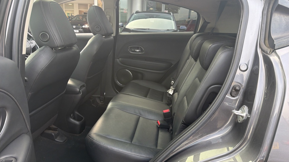 Honda HR-V 1.5 i-VTEC EX 5dr Petrol Hatchback - Image 16