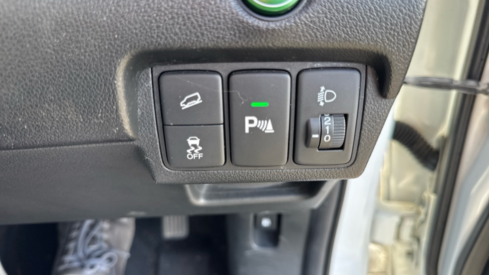 Honda CR-V 2.0 i-VTEC SE Plus 5dr Auto [Nav] Petrol Estate - Image 32