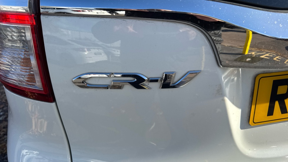 Honda CR-V 2.0 i-VTEC SE Plus 5dr Auto [Nav] Petrol Estate - Image 45