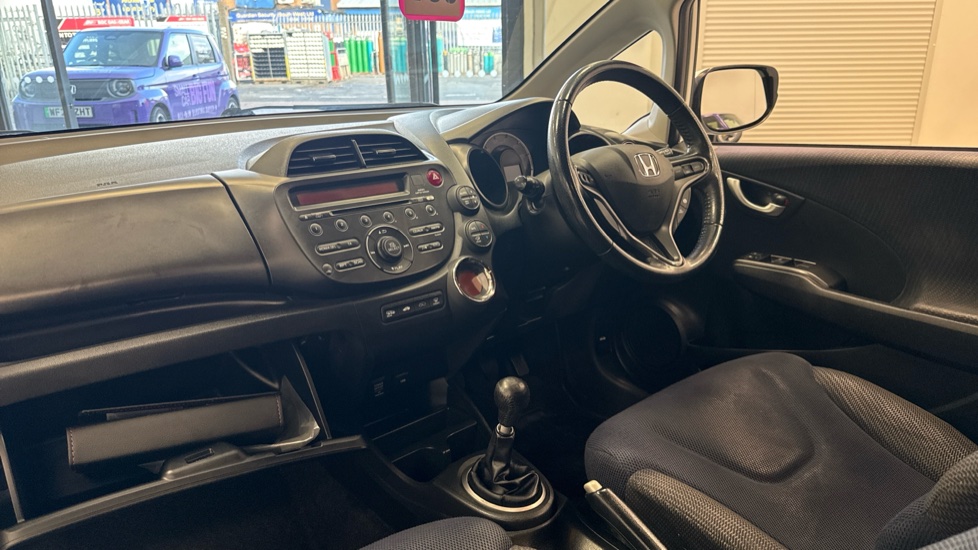 Honda Jazz 1.4 i-VTEC ES Plus 5dr Petrol Hatchback - Image 9