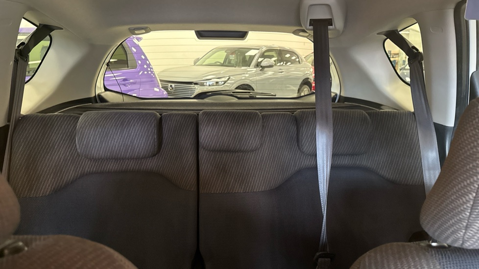 Honda Jazz 1.4 i-VTEC ES Plus 5dr Petrol Hatchback - Image 15