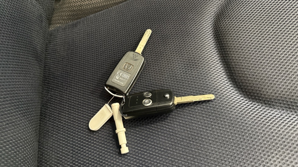 Honda Jazz 1.4 i-VTEC ES Plus 5dr Petrol Hatchback - Image 20