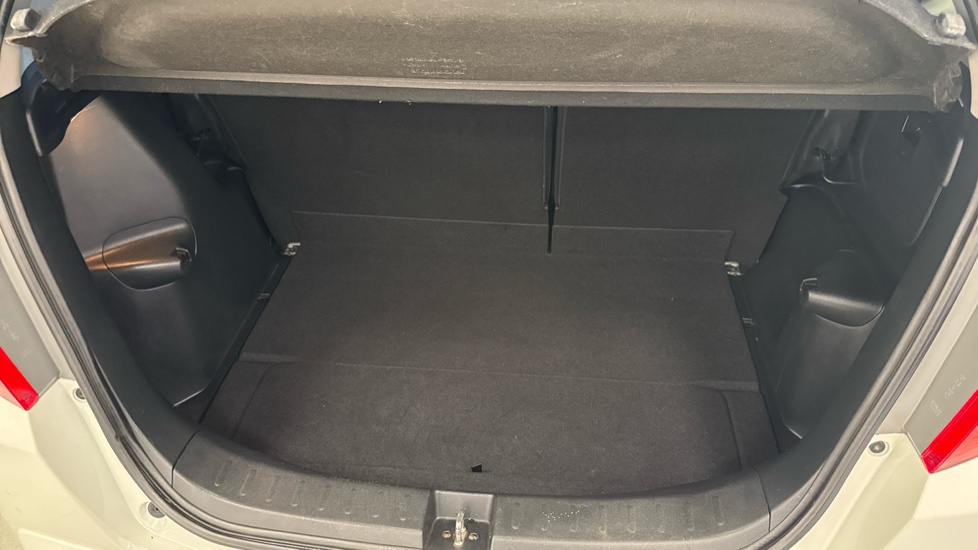 Honda Jazz 1.4 i-VTEC ES Plus 5dr Petrol Hatchback - Image 24
