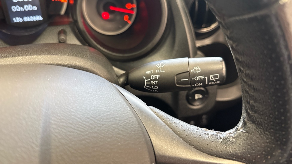 Honda Jazz 1.4 i-VTEC ES Plus 5dr Petrol Hatchback - Image 31
