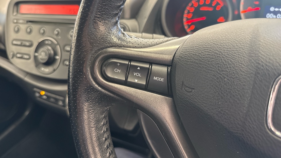 Honda Jazz 1.4 i-VTEC ES Plus 5dr Petrol Hatchback - Image 35
