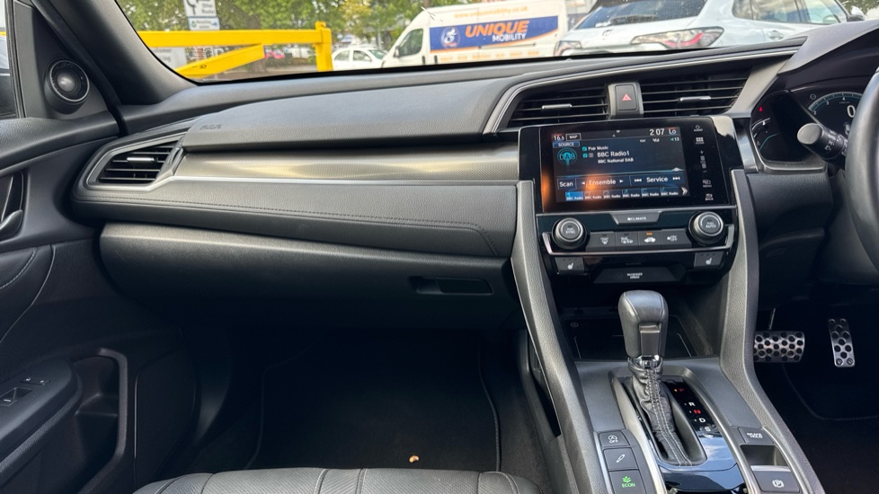 Honda Civic 1.0 VTEC Turbo EX 5dr CVT Petrol Hatchback - Image 14
