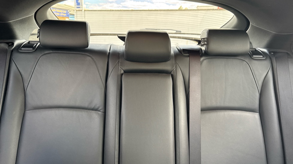 Honda Civic 1.0 VTEC Turbo EX 5dr CVT Petrol Hatchback - Image 15