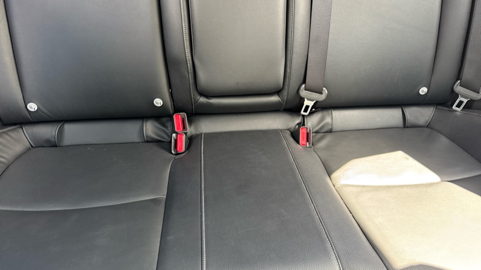 Honda Civic 1.0 VTEC Turbo EX 5dr CVT Petrol Hatchback - Image 17