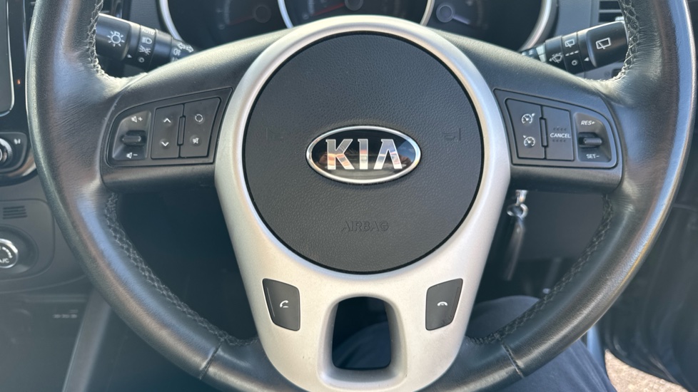 Kia Venga 1.6 CRDi ISG 3 5dr Diesel Hatchback - Image 25