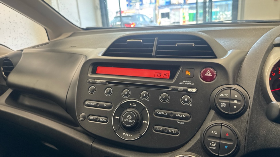 Honda Jazz 1.4 i-VTEC Si 5dr Petrol Hatchback - Image 12