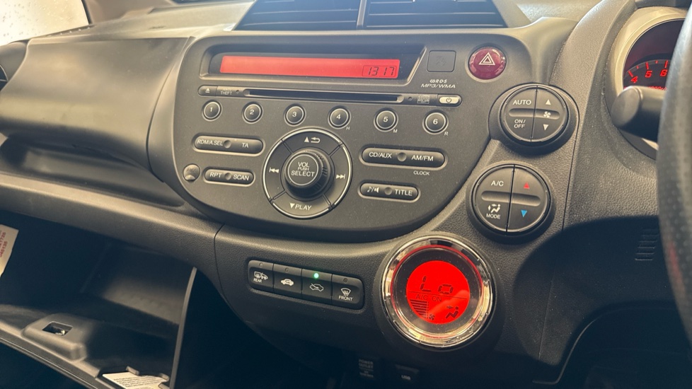 Honda Jazz 1.4 i-VTEC Si 5dr Petrol Hatchback - Image 29