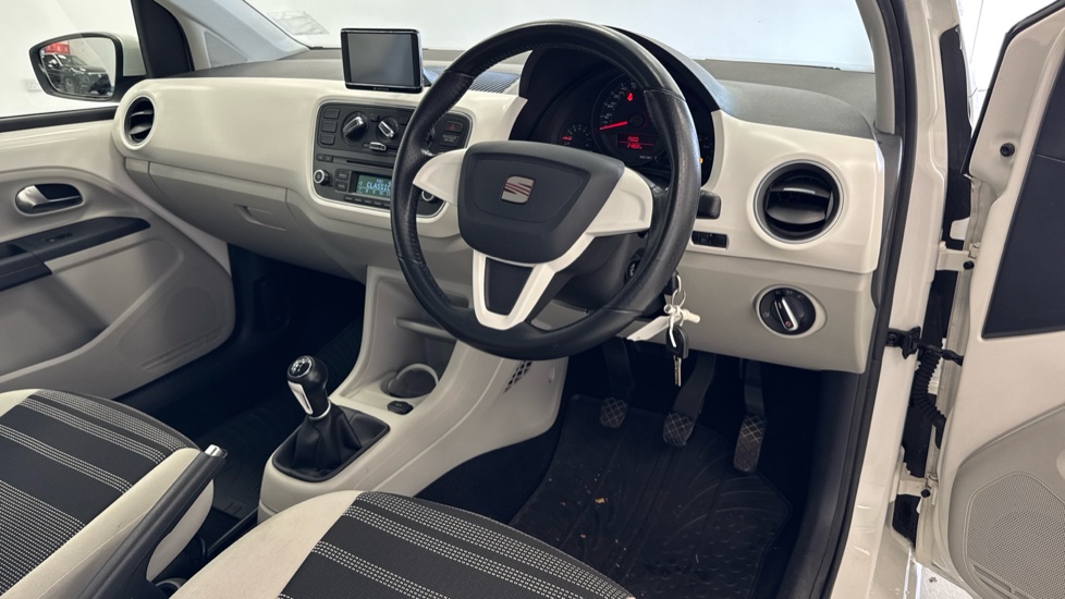 SEAT Mii 1.0 SE 3dr Petrol Hatchback - Image 11
