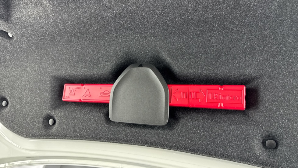 BMW 2 Series 220i M Sport 2dr Step Auto [Tech+ Pack] Petrol Coupe - Image 24