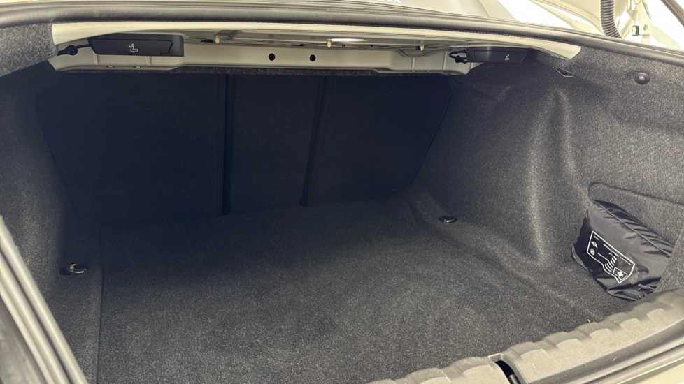 BMW 2 Series 220i M Sport 2dr Step Auto [Tech+ Pack] Petrol Coupe - Image 25