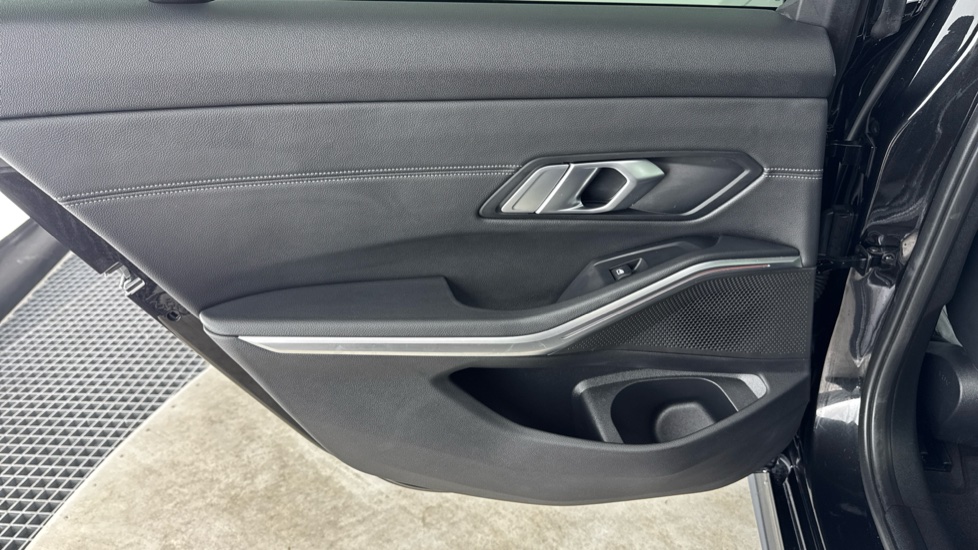 BMW 3 Series M340i xDrive 4dr Step Auto Petrol Saloon - Image 37