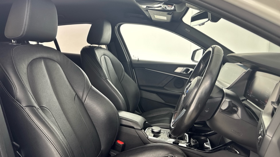 BMW 1 Series 118i M Sport 5dr Step Auto Petrol Hatchback - Image 11