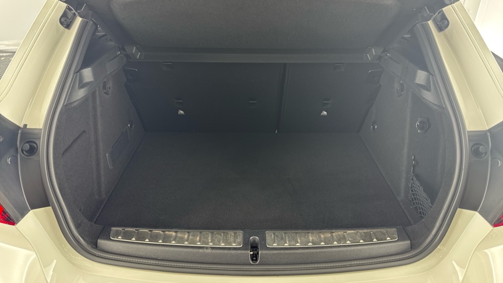 BMW 1 Series 118i M Sport 5dr Step Auto Petrol Hatchback - Image 13