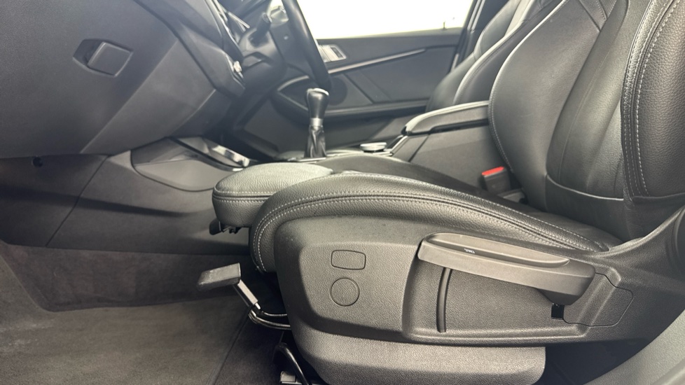 BMW 1 Series 118i M Sport 5dr Step Auto Petrol Hatchback - Image 33